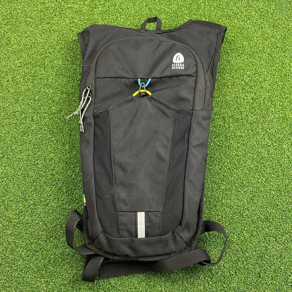 Sierra Designs Black Flagstaff 4L Hydration Pack Hiking 2L Reservoir